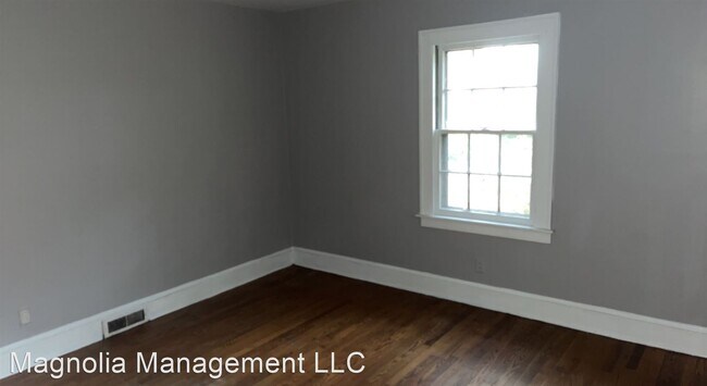 Foto del edificio - 3 br, 1 bath House - 836 E Montgomery St