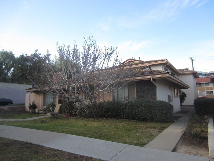 Foto principal - 2 Bed Unit w Patio!
