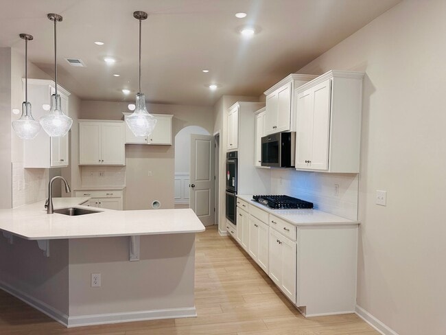 Foto del edificio - 214 Hamptons Cove Rd