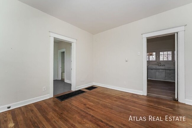 Building Photo - 1917 S Fox St