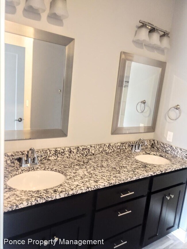 Foto del edificio - 5 br, 3 bath House - 7848 Yankee Woods Drive