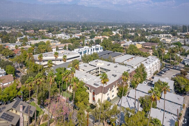 Building Photo - 70 N Catalina Ave