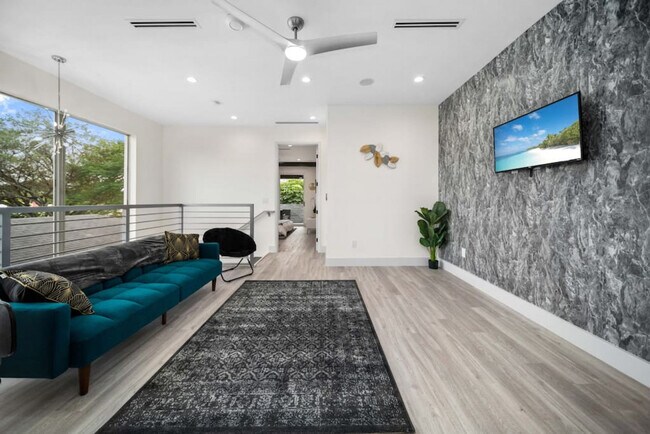 Foto del edificio - 1514 NE 5th Ct