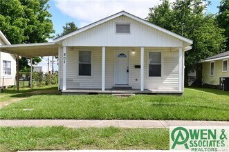 Building Photo - 807 Gulf St