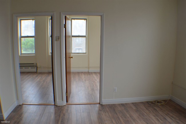 Foto del edificio - 3183 30th St