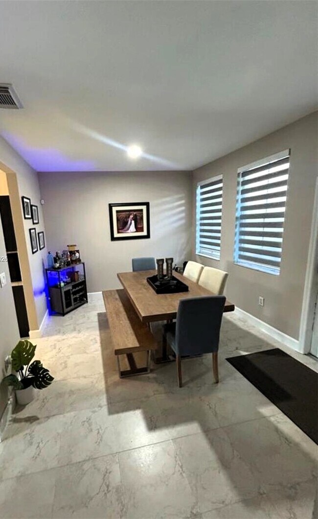 Foto del edificio - 15372 SW 9th Way