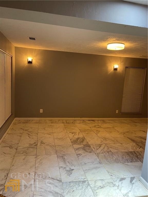 Building Photo - 1065 Rock Creek Ln