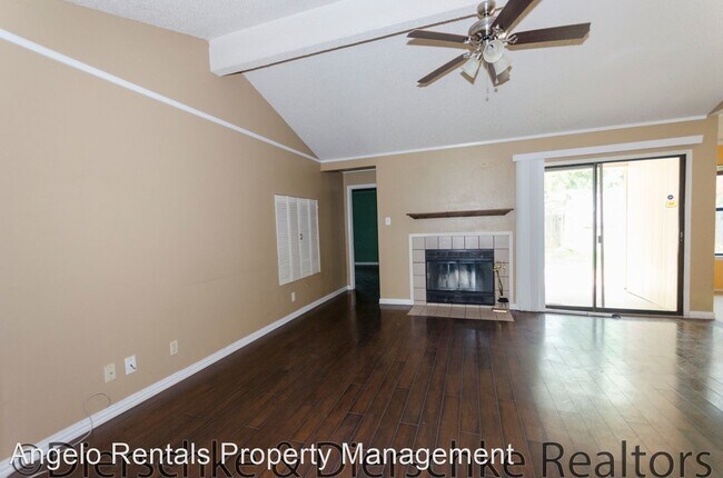 Foto del edificio - 3 br, 2 bath House - 1121 Todd Ln