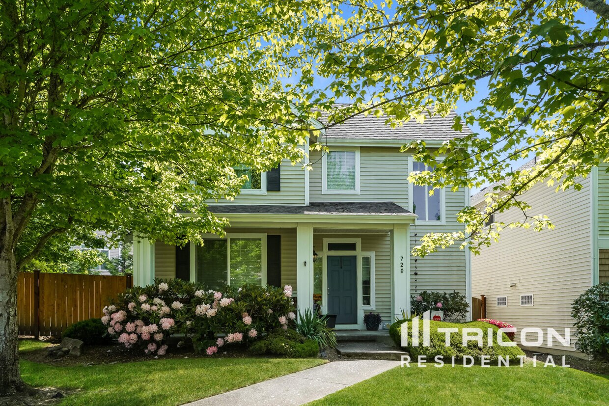 Foto principal - 720 24th Ave SW