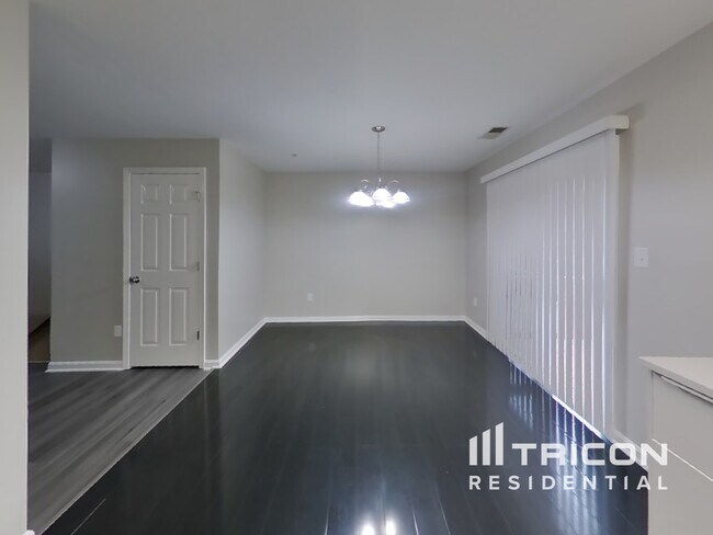 Foto del edificio - 1306 Sutler Terrace