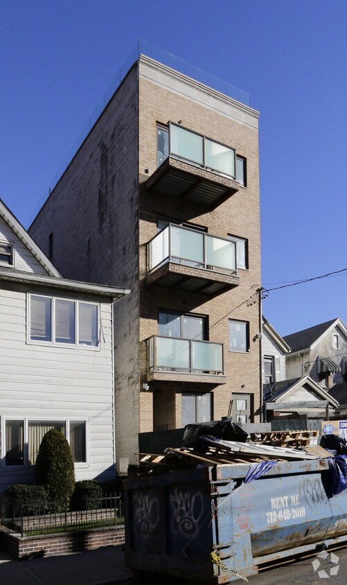 Building Photo - 1333 E 14th St