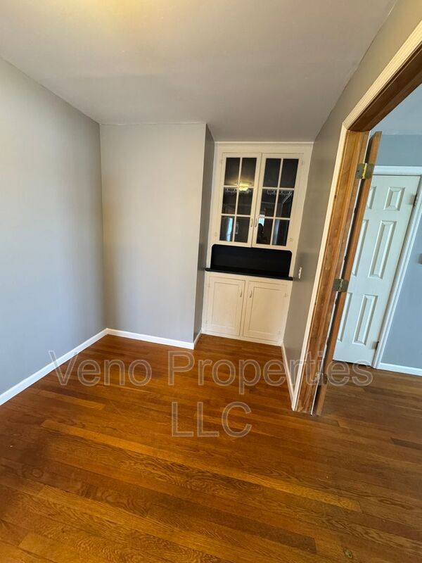 Foto del edificio - 1688 Western Ave