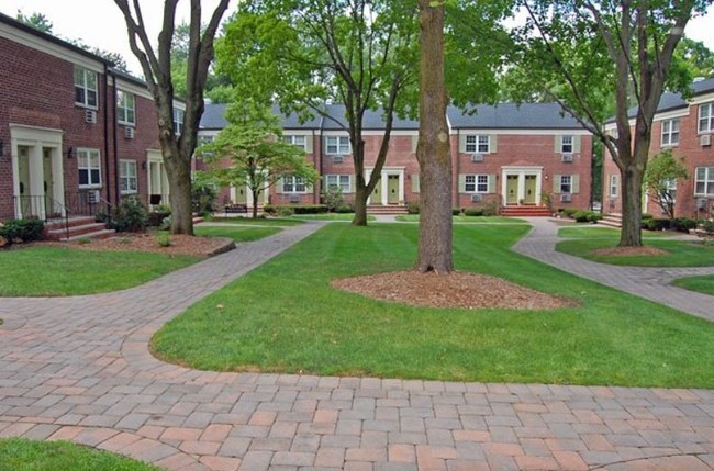 Foto del edificio - General Wayne and Ridgedale Gardens