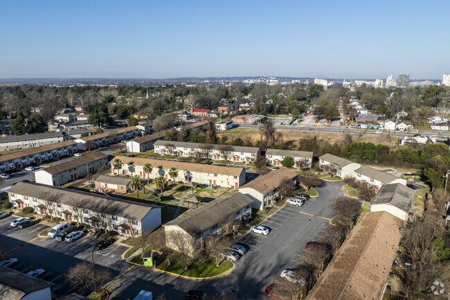 Building Photo - East Augusta Commons