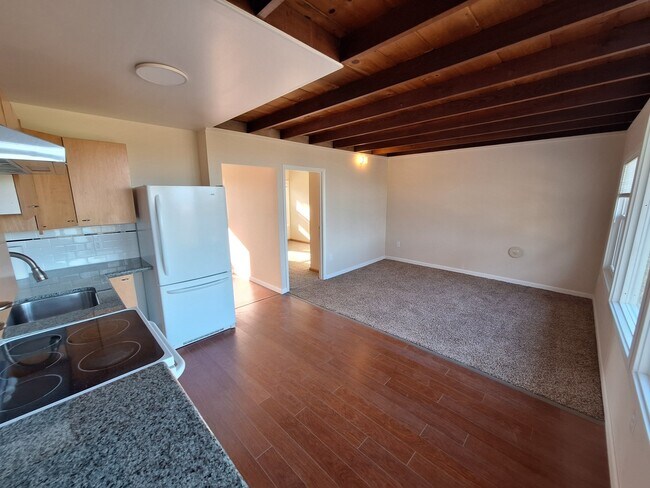 Foto del edificio - 140 N Lakeview St