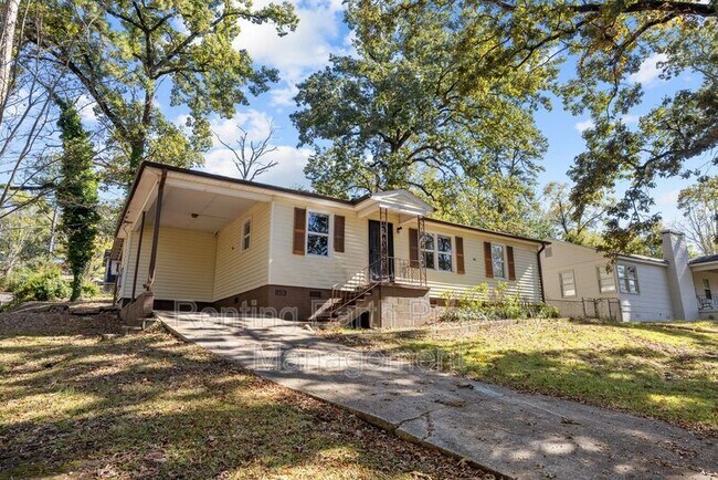 Building Photo - 1153 Linwood St