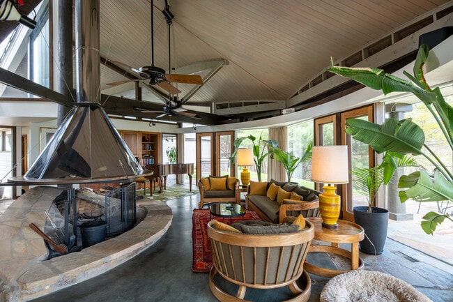 Building Photo - 1816 Bear Spgs Wy