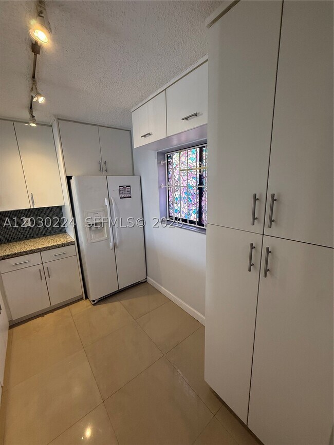 Foto del edificio - 8625 NW 8th St