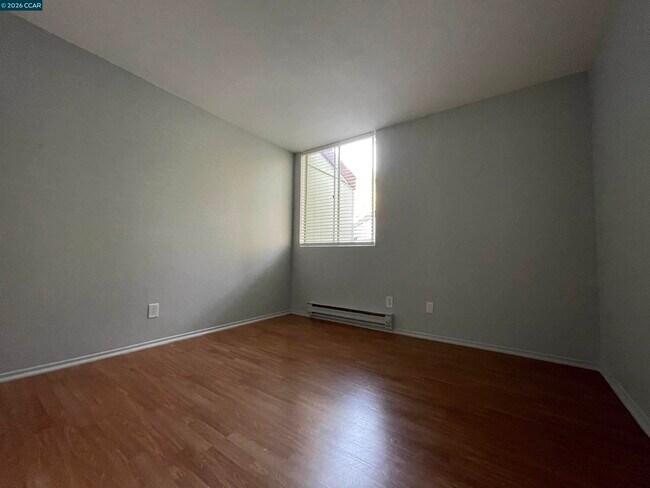 Foto del edificio - 1333 N Camino Alto