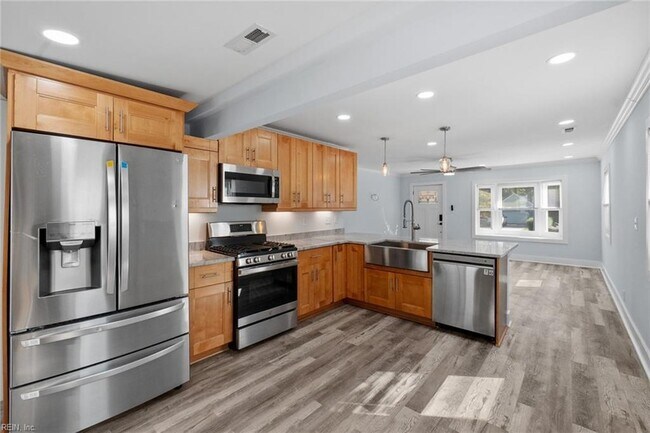 Foto del edificio - 8229 Gygax Rd