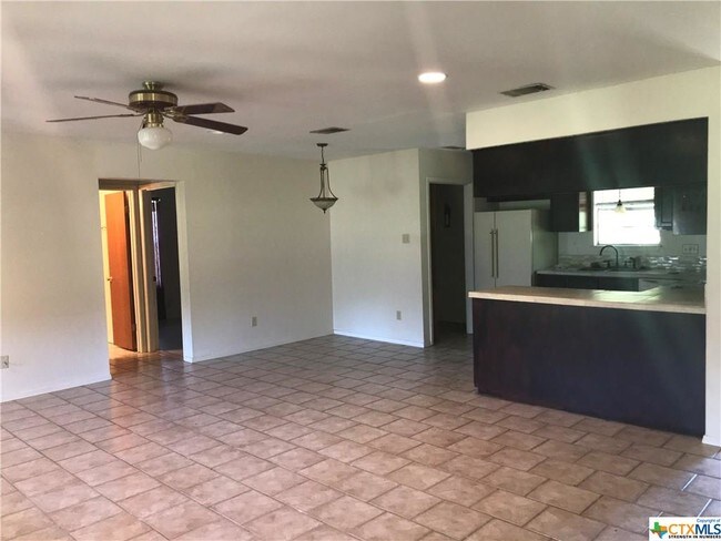 Foto del edificio - 100 Robin Way