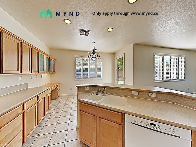 Building Photo - 5 br, 3 bath House - 9984 Autumn Sage Way