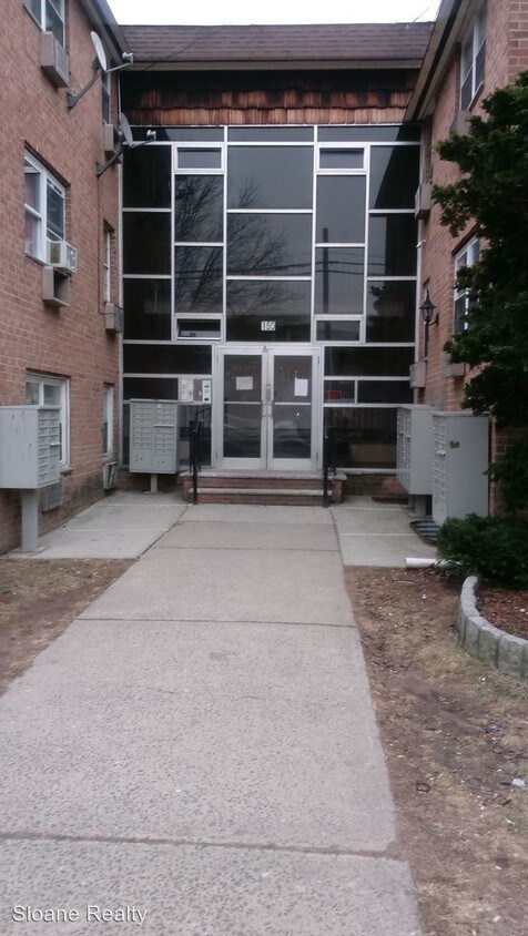 Primary Photo - 124 Cleveland St