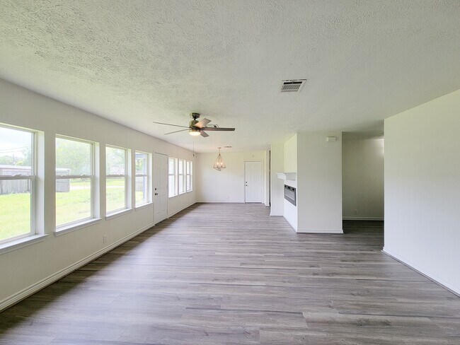 Foto del edificio - 3304 Lincoln St