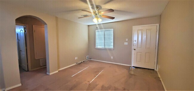 Foto del edificio - 3408 Blue Earth Ln