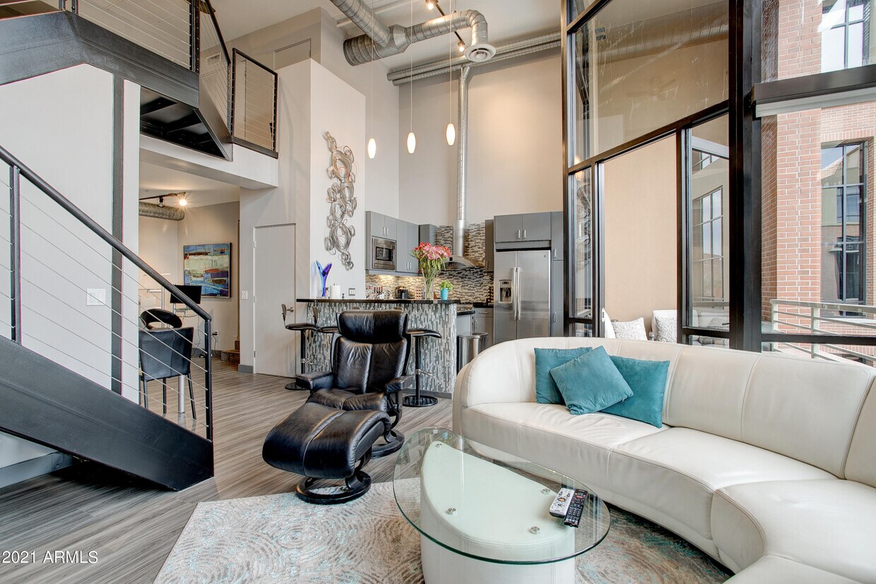Foto principal - 7301 E 3rd Ave