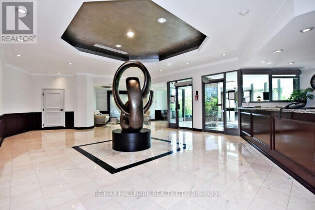 Photo du bâtiment - 7825 Bayview Ave