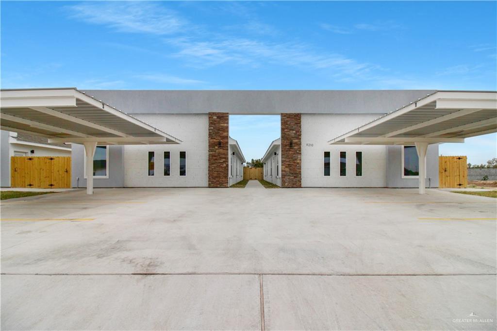 Foto principal - 9210 N 56th Ln