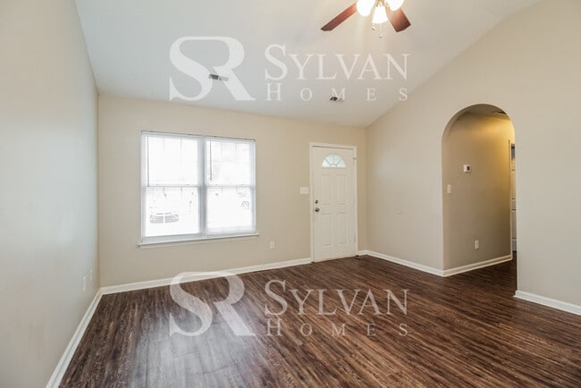 Photo - Lease today! No extra charge for contentme... House