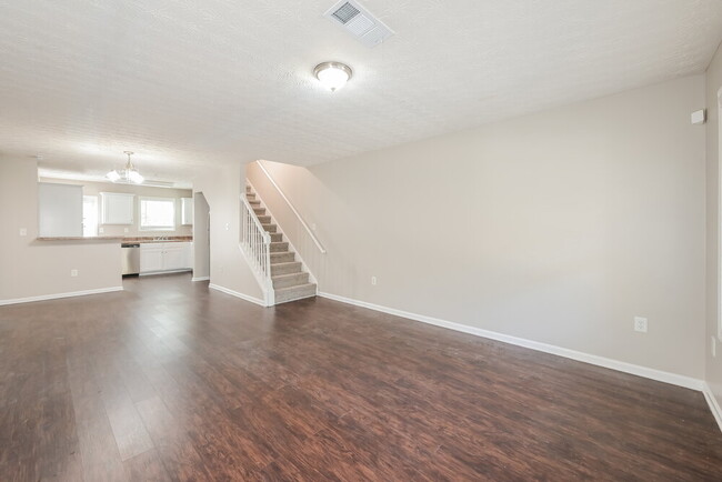 Building Photo - 1012 Weatherwood Pl NE