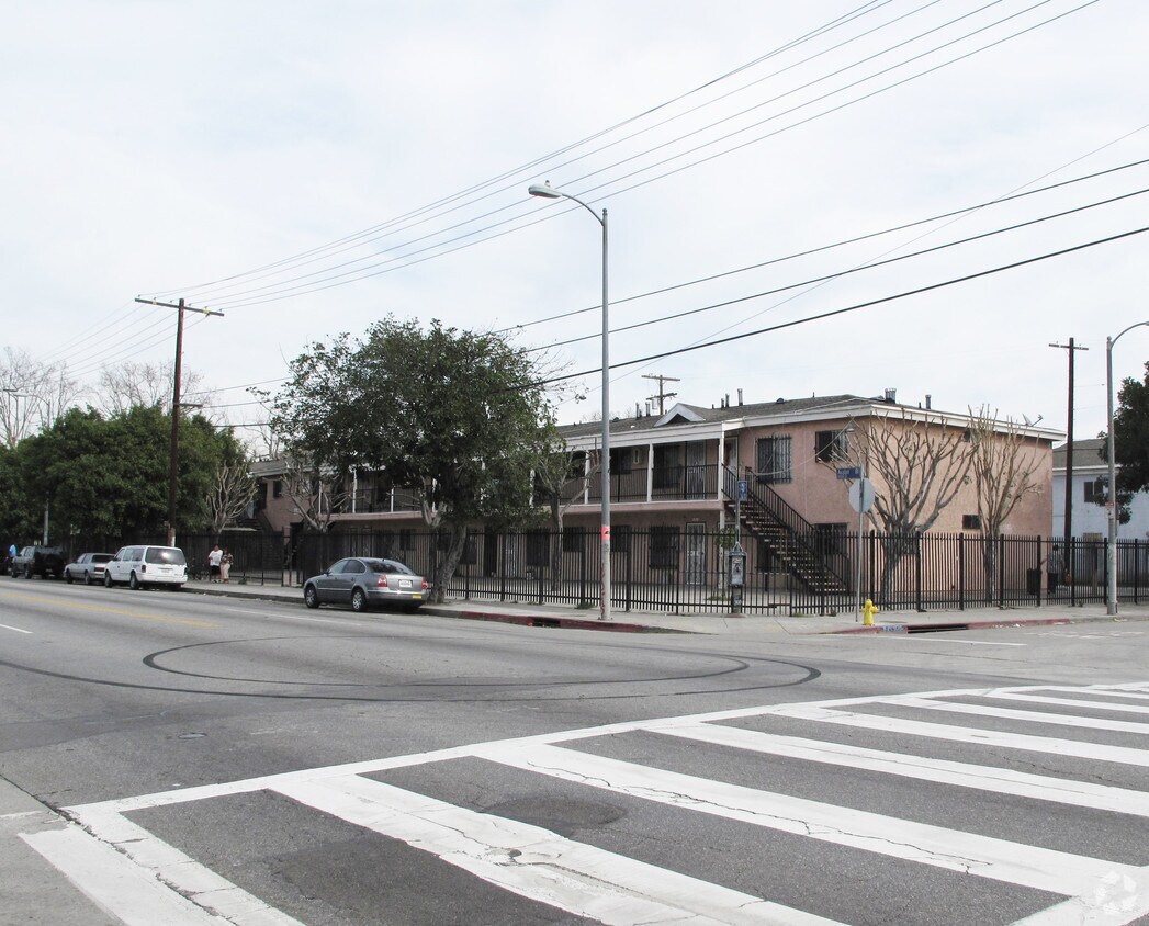Primary Photo - 8850-8866 Avalon Blvd