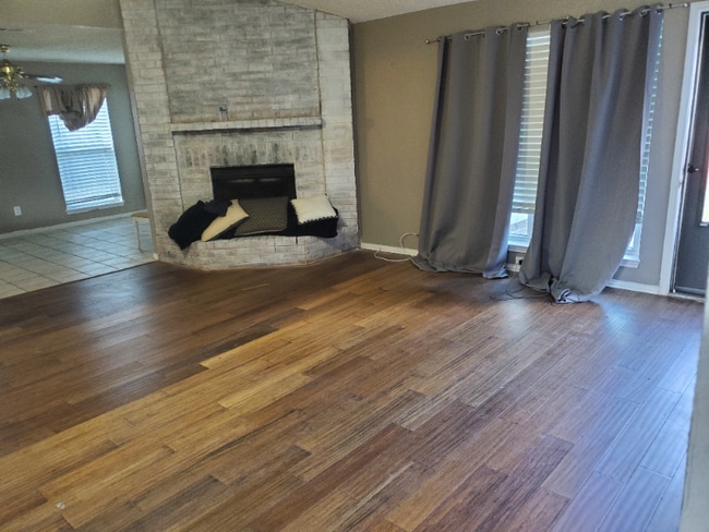 Building Photo - 801 Filmore Dr