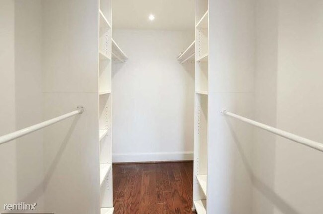 Foto del edificio - 1825 T St NW