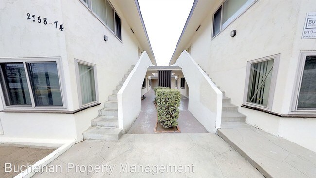 Building Photo - 2374-2374 Palermo Dr