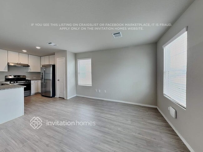 Building Photo - 4230 Southton Lk
