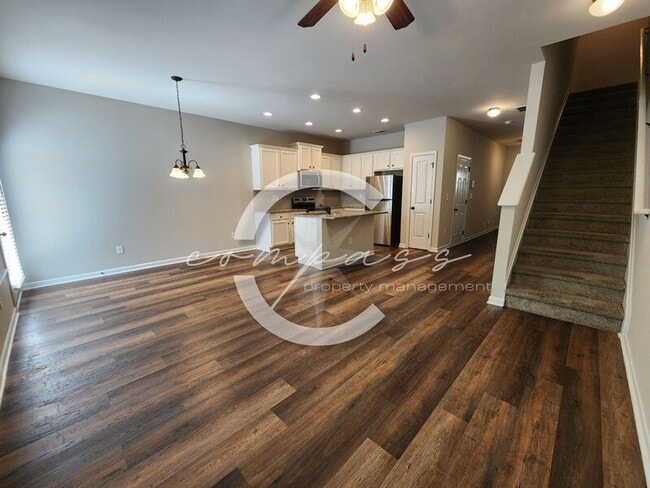 Building Photo - 6050 Oak Bend Ct
