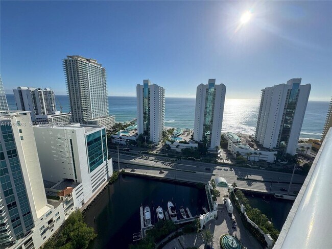 Foto del edificio - 16400 Collins Ave