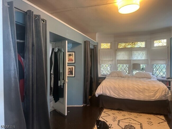 Foto del edificio - 324 Claremont Ave
