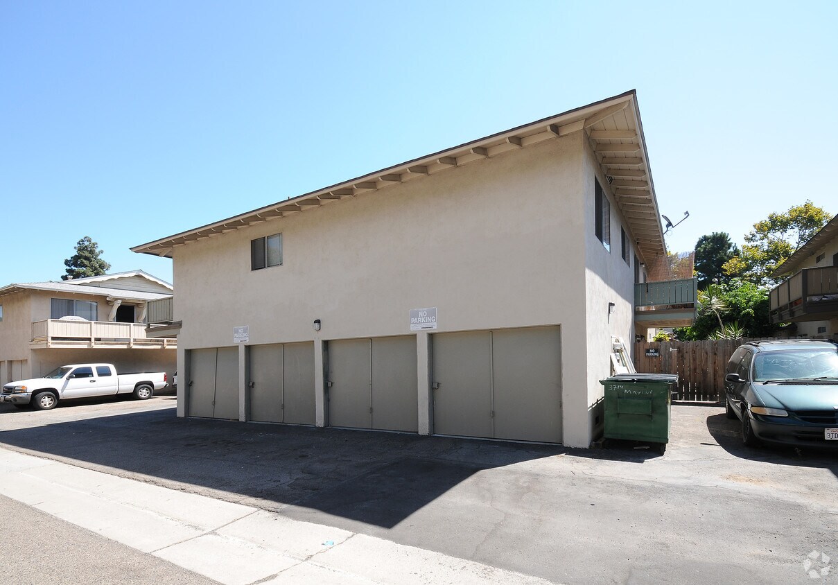 Building Photo - 3714 S Marine St
