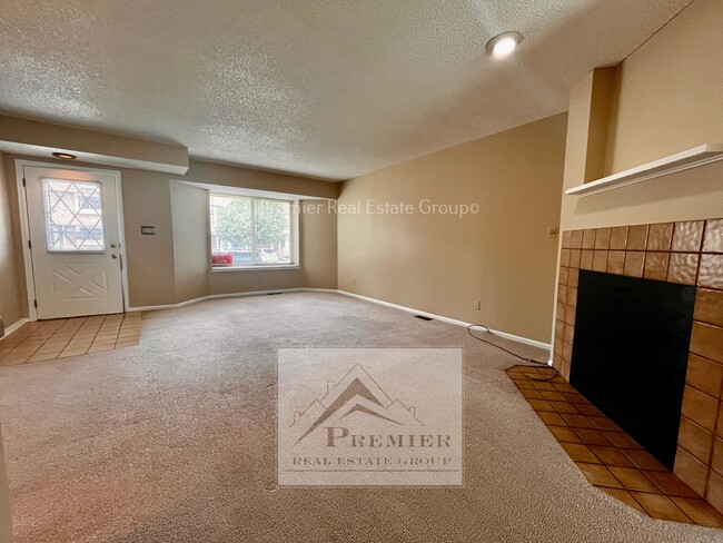 Building Photo - 3921 Donney Brook Ct