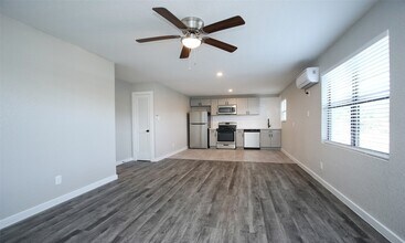 Building Photo - 5201 Crawford St