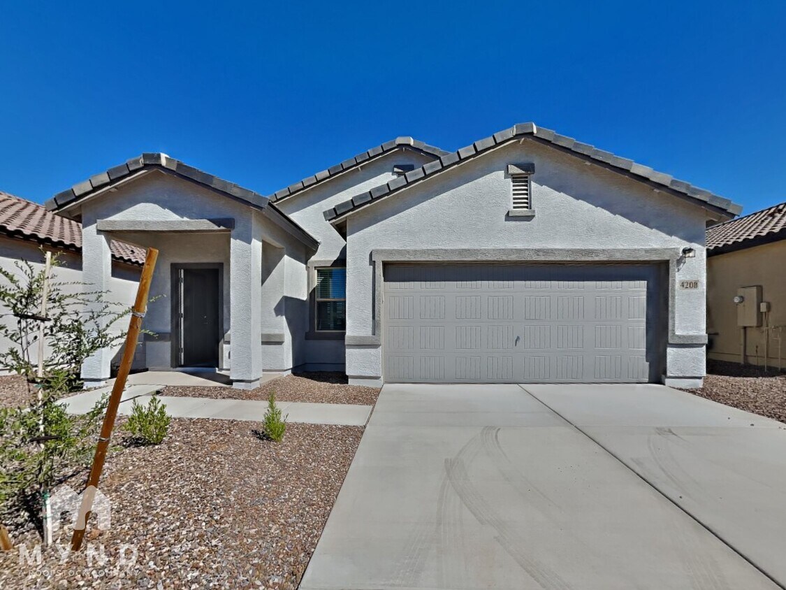 Primary Photo - 4208 E Reynolds Dr