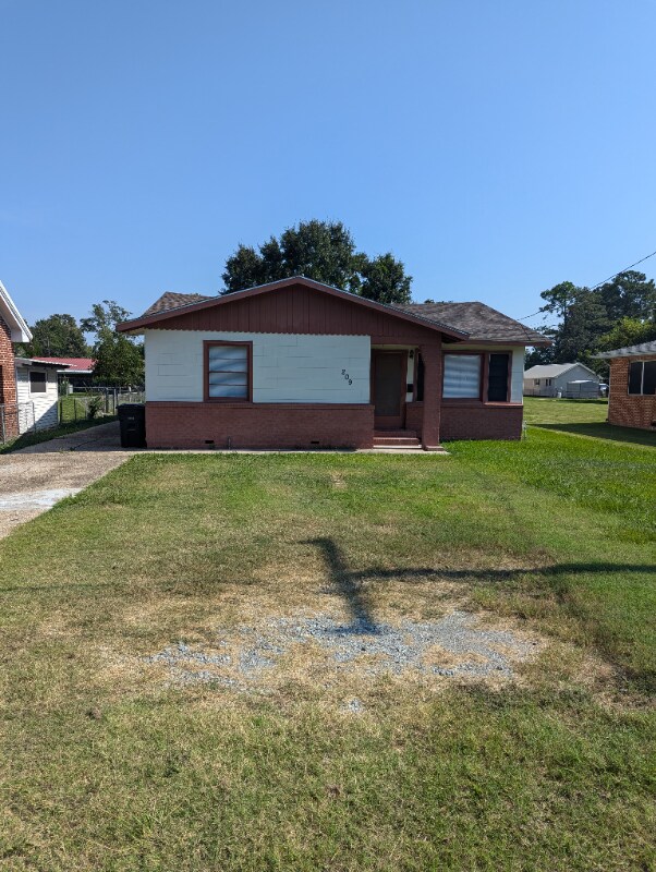 Foto principal - 209 N Landry Dr