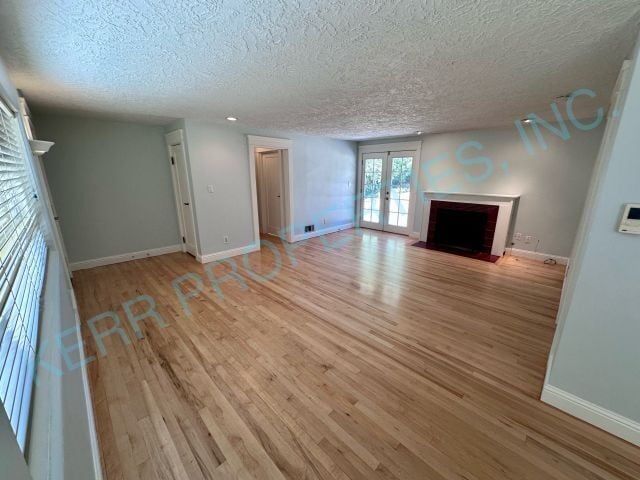 Building Photo - 15418 SE Meadowlark Ln