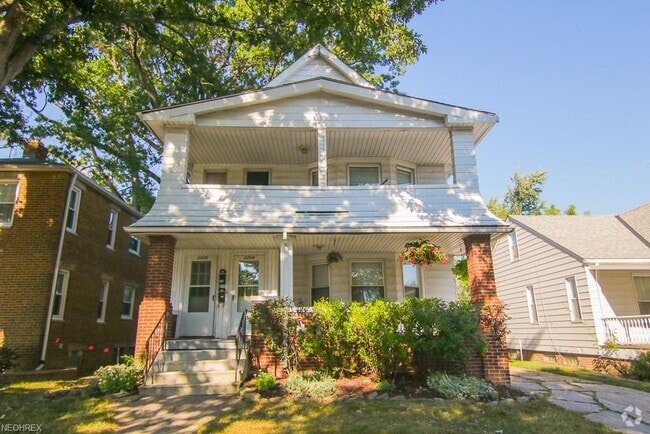 Building Photo - 2226 Lewis Dr