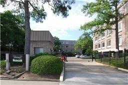 Building Photo - 2209 S Braeswood Blvd